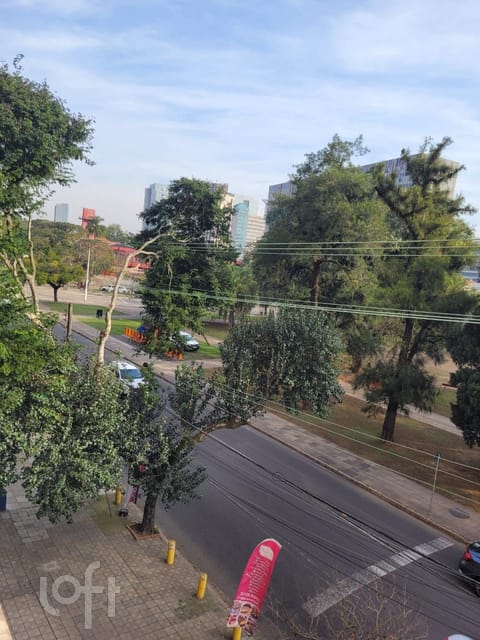 Image 21 - 230282